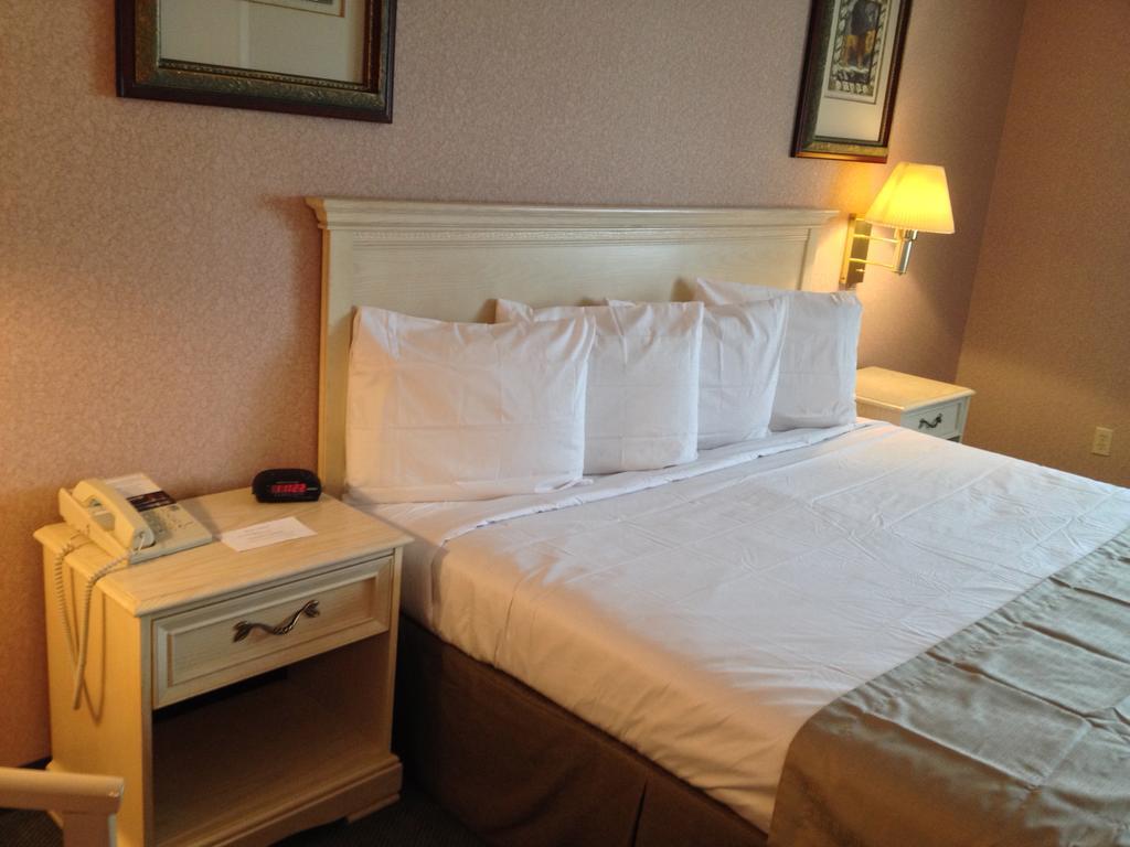 Hotel Parkside Bridgeview Mackinaw City