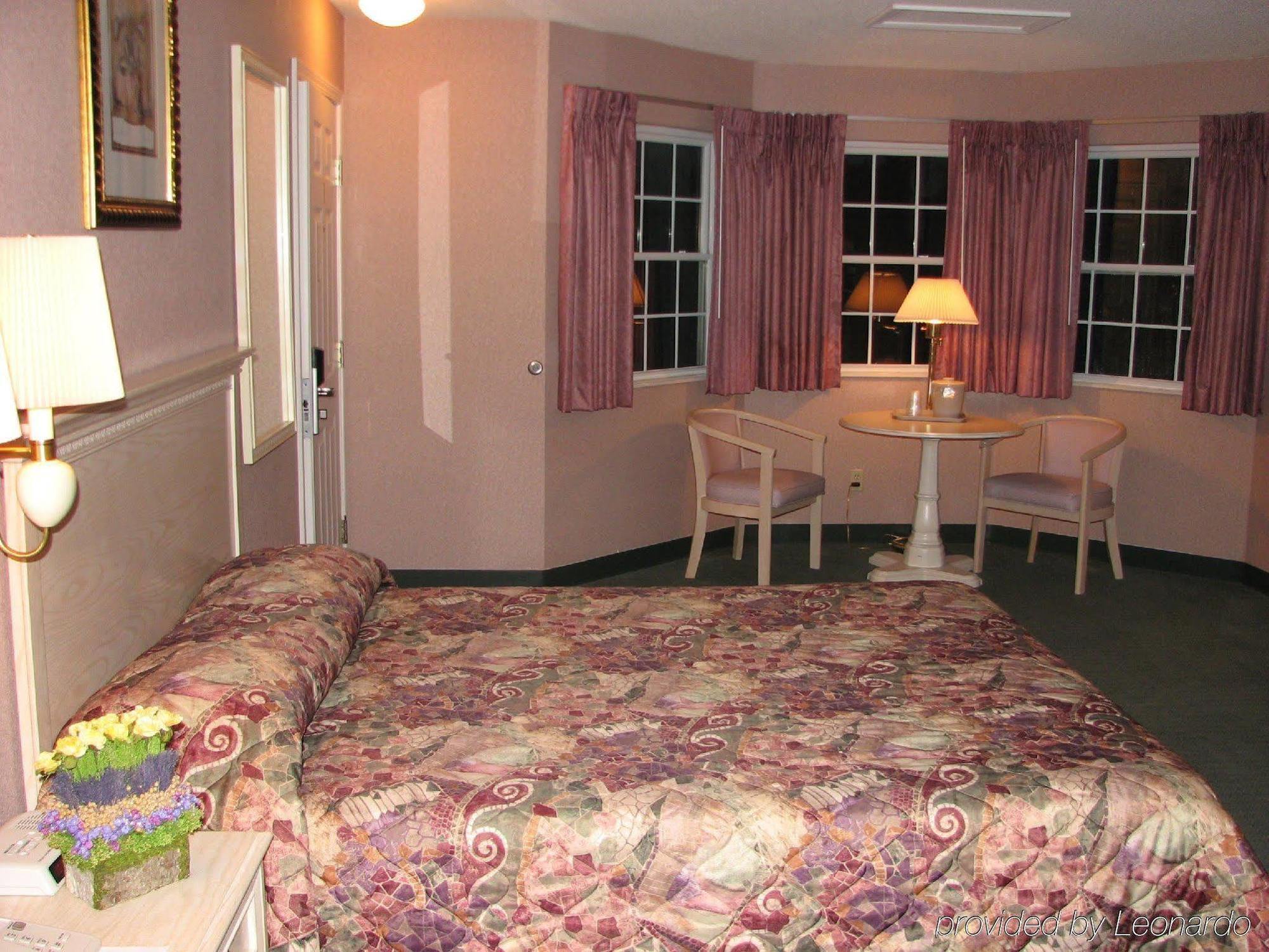 Parkside Bridgeview Hotel