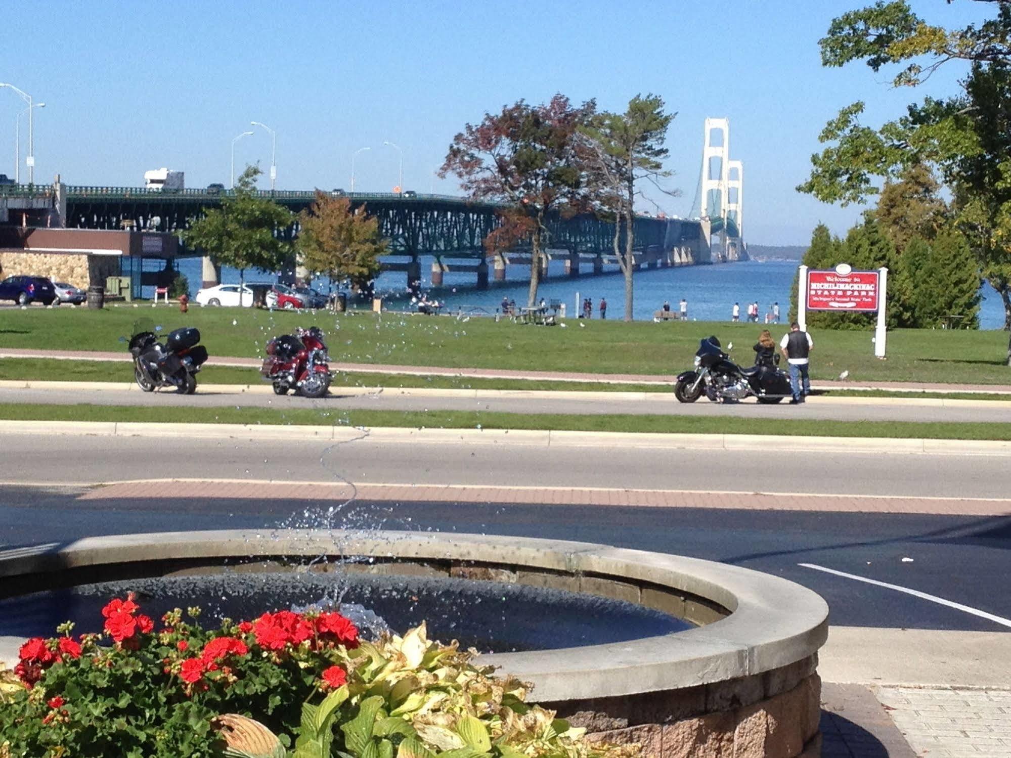 Parkside Bridgeview Hotel